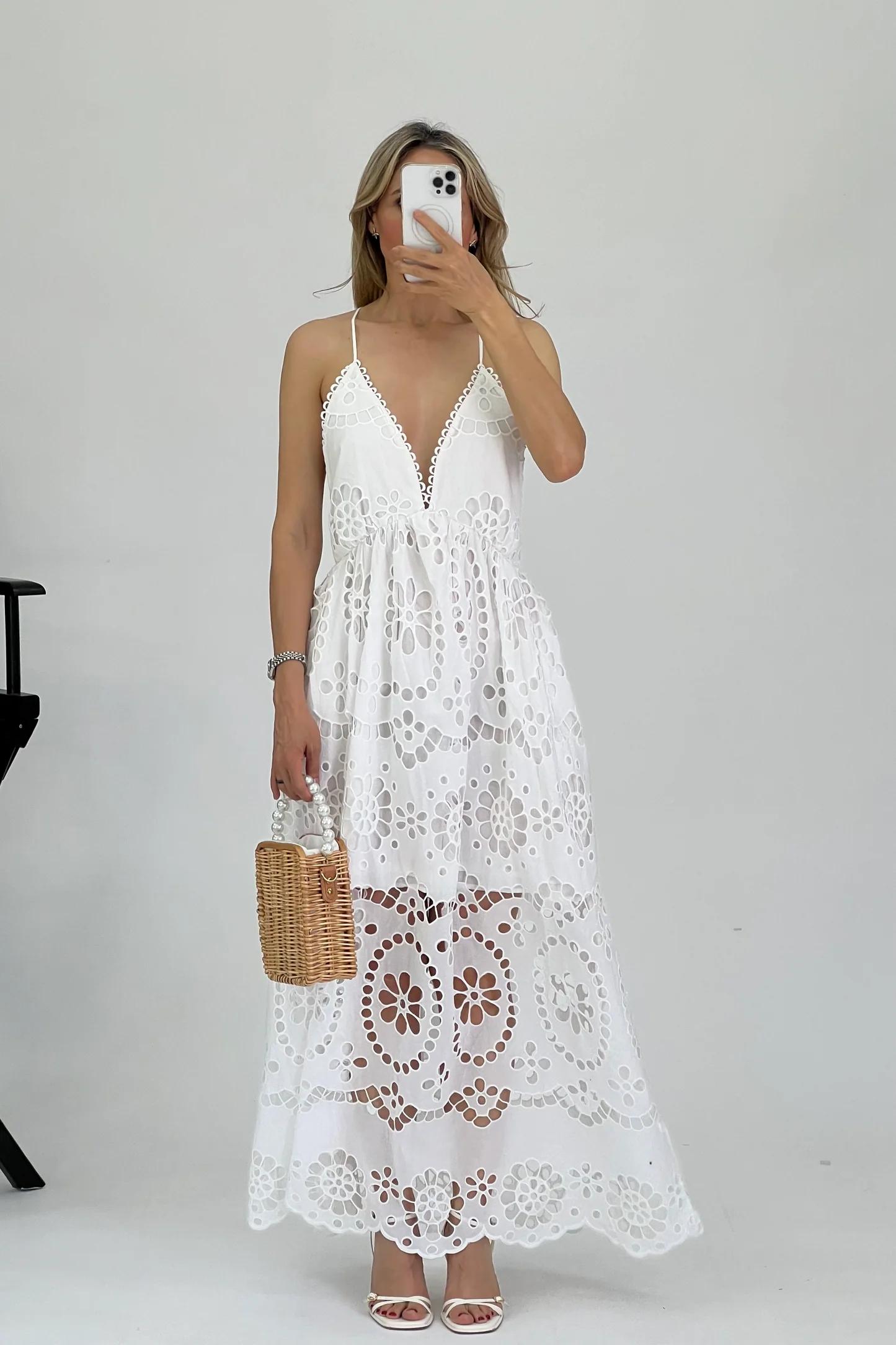 vestidos con zapato picado - Con qué combinan los tacones puntiagudos