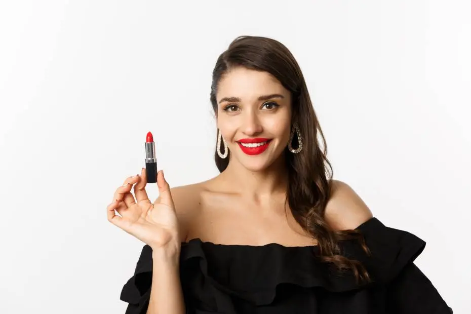 El Labial Rojo: Guía Definitiva para Elegir el Perfecto - Cuál es la mejor marca de lápiz labial lapiz labial rojo labios corazones y un zapato - Cuál es la mejor marca de lápiz labial