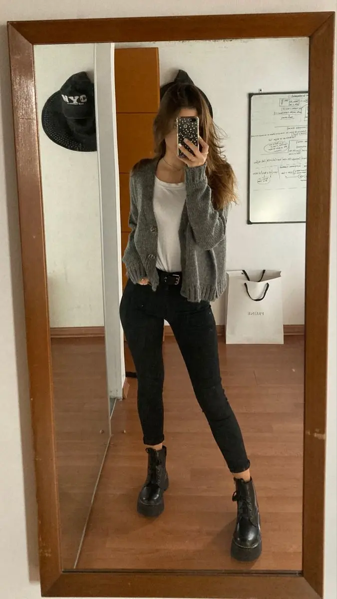 Cómo usar borcegos con pantalón negro: Moda europea - Puedes usar botas con pantalones de vestir negros como usar borcegos con pantalon negro moda europea - Puedes usar botas con pantalones de vestir negros
