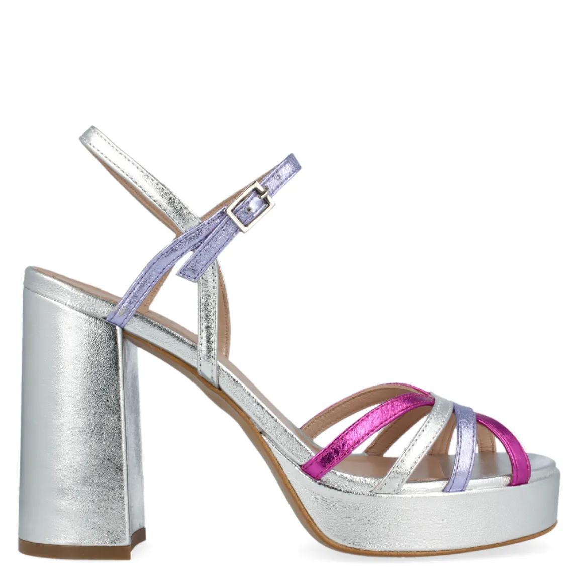 como teñir una sandalia color lila a plateada - Puedo teñir zapatos de cuero