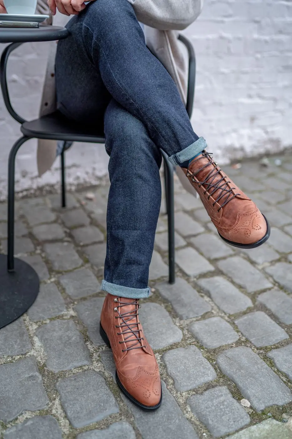 Combinaciones de pantalón azul marino y borcegos para hombre: Guía definitiva - Qué color de botas combinan con los pantalones azul marino pantalon azul y borcegos hombre combinacion - Qué color de botas combinan con los pantalones azul marino