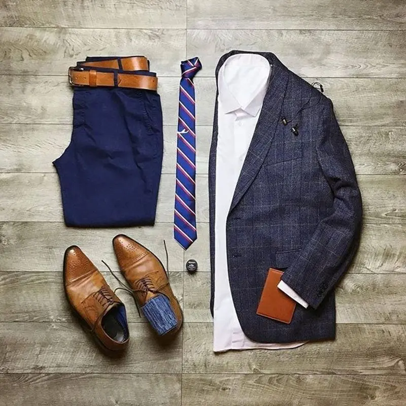 ¿Qué color de zapatos con un esmoquin azul? Guía definitiva - Qué llevar con un esmoquin azul com que color de zapato va un smoking azul - Qué llevar con un esmoquin azul
