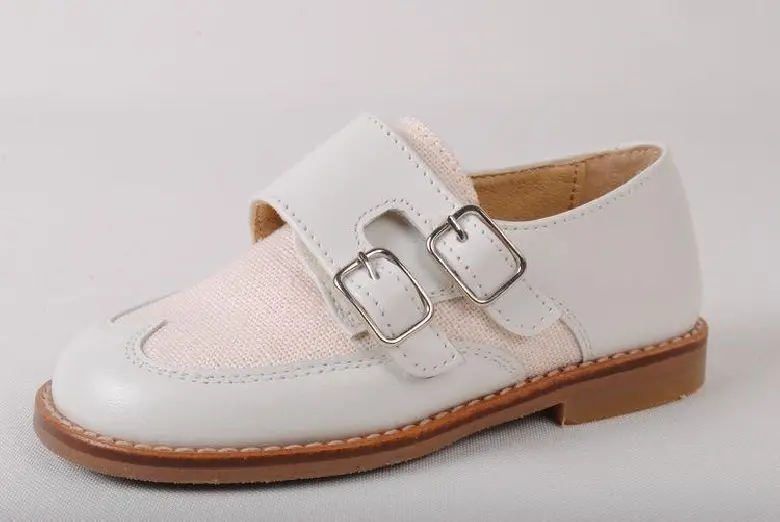 Pulgarcito: Un Análisis del Personaje y sus Variantes - Quién es el personaje principal de Pulgarcito zapato de pulgarcito - Quién es el personaje principal de Pulgarcito